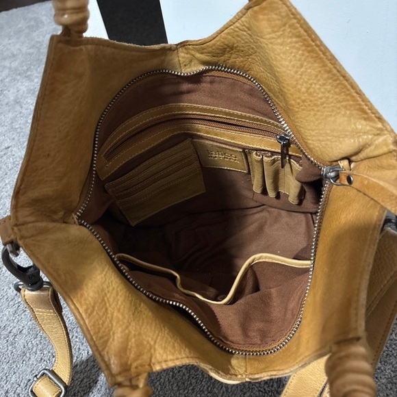 Latico Leathers Nash Tote/Crossbody - Picture 9 of 11